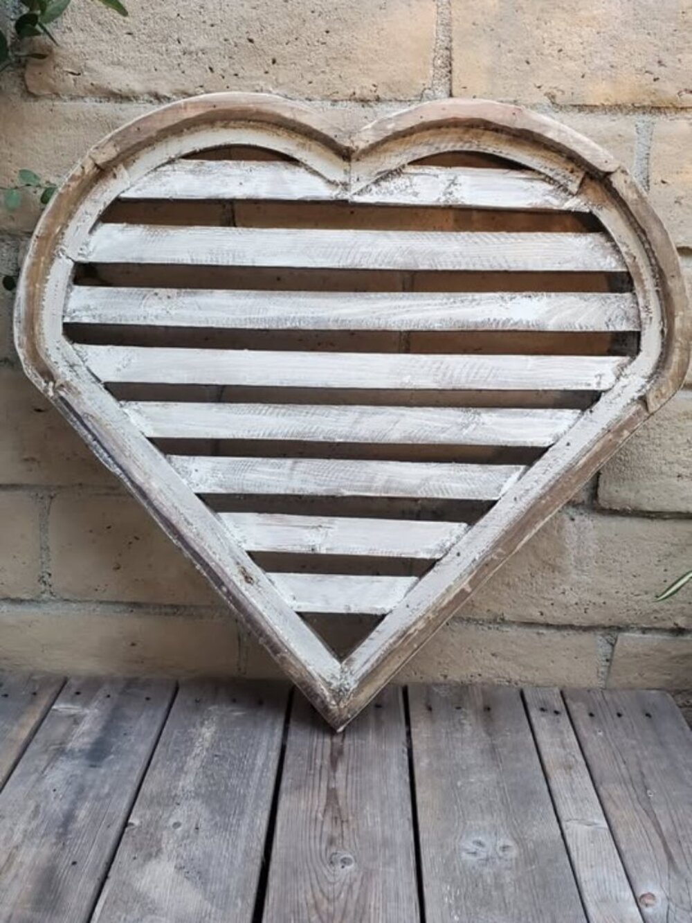 28" White Heart Farmhouse Arch Wood Wall Hanging Home Decoration